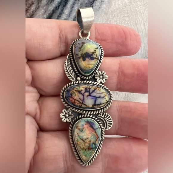 ❤️ Spiderweb Opal Navajo Influenced Statement Pendant 14.9gm 14mm Bail Stunning - Picture 1 of 12